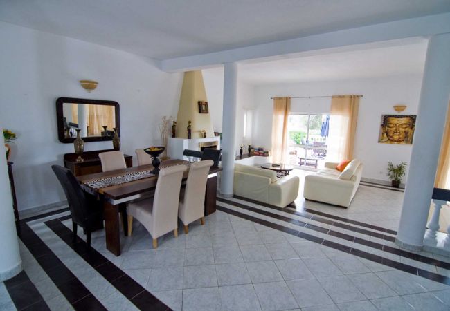 Villa in Albufeira - Villa Jorida | 4 Bedrooms | Quiet | Albufeira