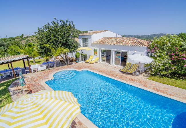 Villa/Dettached house in Almancil - Quinta da Ilda | 6 Bedrooms | Typical House | Almancil