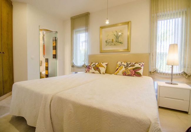 Villa in Vilamoura - Villa Laguna | 6 Bedrooms | Elegant | Vilamoura Villa in Vilamoura - Villa Laguna | 6 Bedrooms | Elegant | Vilamoura