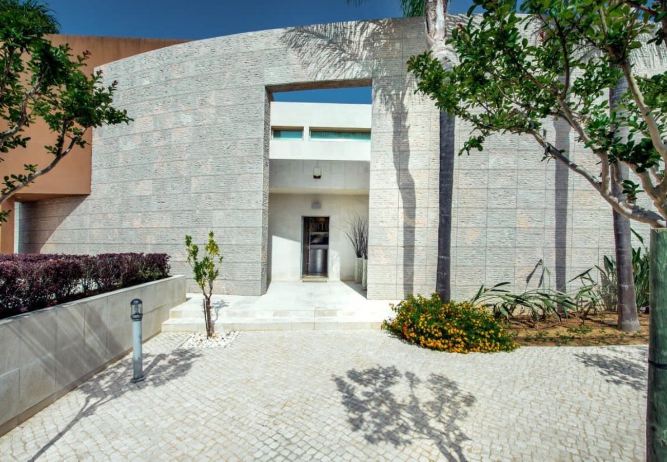Villa in Vilamoura - Villa Laguna | 6 Bedrooms | Elegant | Vilamoura