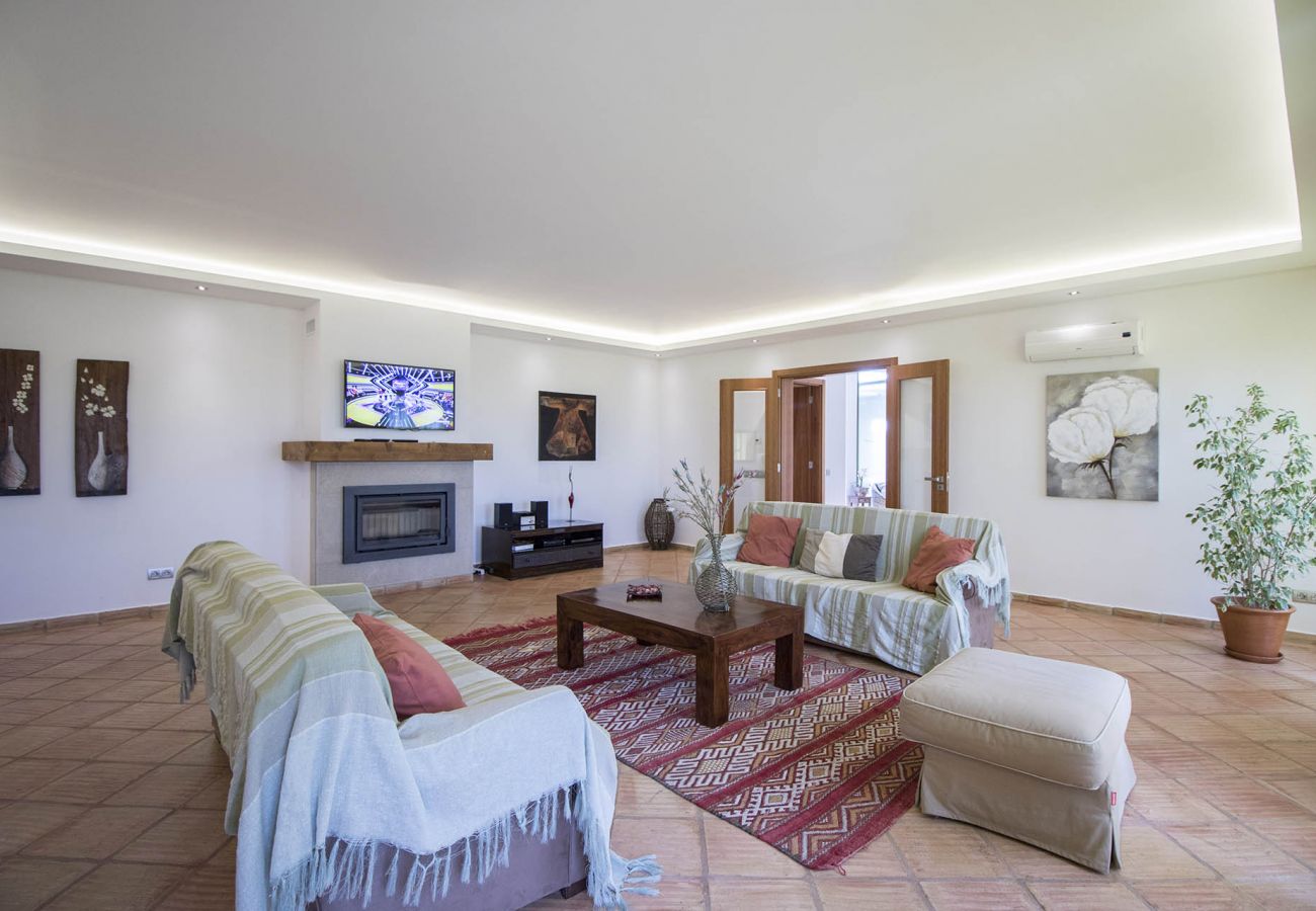 Cottage in Estoi - Casa Serena | 6 Bedrooms | Country House |  Estoi