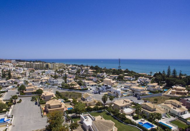 Villa in Galé - Villa Maresia | 4 Bedrooms | Easy Walking Distance to Beach | Galé Villa in Galé - Villa Maresia | 4 Bedrooms | Easy Walking Distance to Beach | Galé