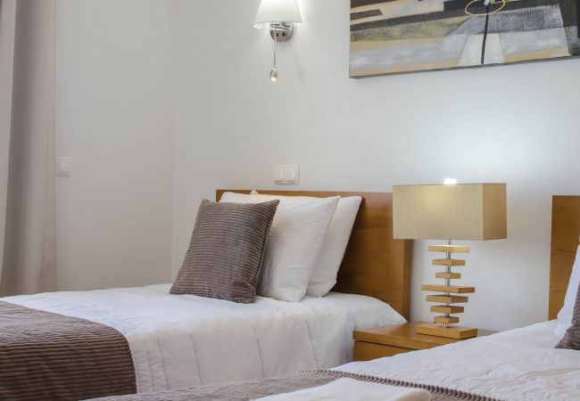 Villa in Galé - Villa Maresia | 4 Bedrooms | Easy Walking Distance to Beach | Galé Villa in Galé - Villa Maresia | 4 Bedrooms | Easy Walking Distance to Beach | Galé