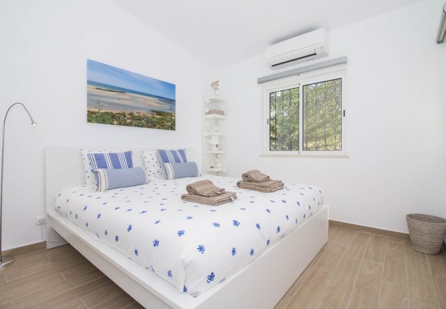 Villa in Faro - Villa Caribe | 5 Bedrooms | Panoramic Views | São Brás Villa in Faro - Villa Caribe | 5 Bedrooms | Panoramic Views | São Brás