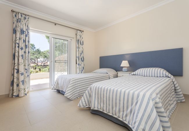Villa in Vale do Lobo - Villa Amari Villa in Vale do Lobo - Villa Amari