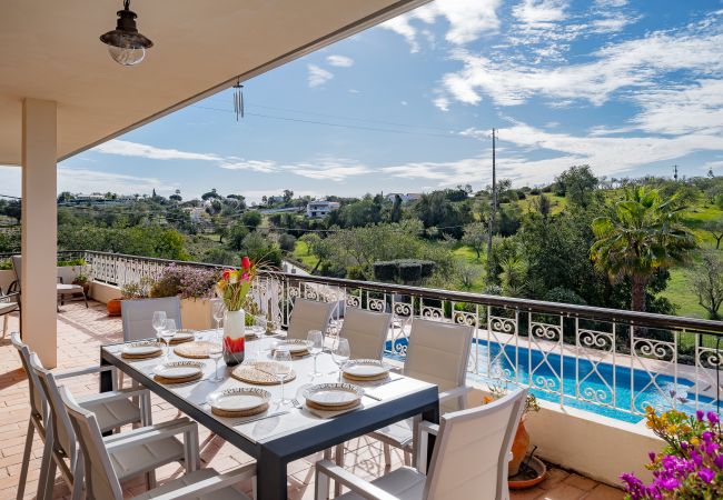 Villa in Albufeira - Family Holiday Villa with Pool