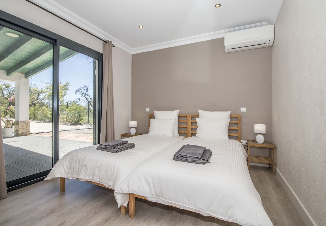 Villa in Loulé - Villa Isabelle | 4 Bedrooms | Total Privacy | Loulé