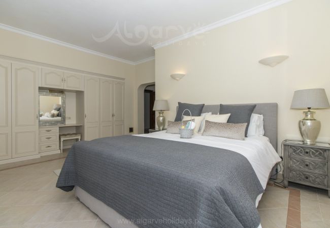 Villa in Vilamoura - Villa Magellan | 4 Bedrooms | Golf Front | Vilamoura Villa in Vilamoura - Villa Magellan | 4 Bedrooms | Golf Front | Vilamoura