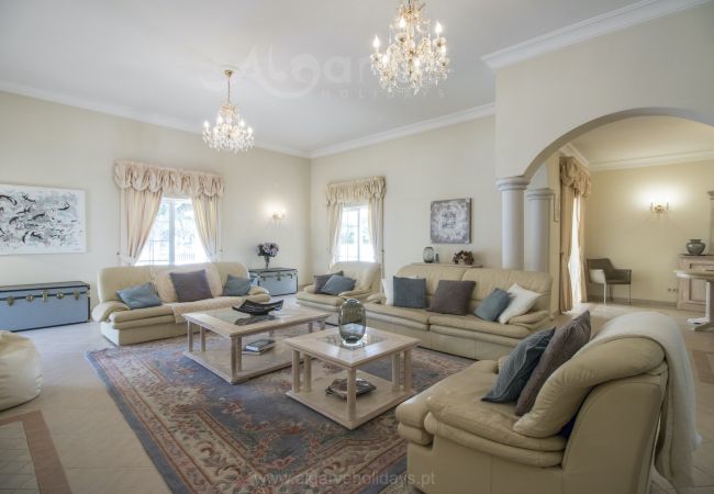 Villa in Vilamoura - Villa Magellan | 4 Bedrooms | Golf Front | Vilamoura Villa in Vilamoura - Villa Magellan | 4 Bedrooms | Golf Front | Vilamoura