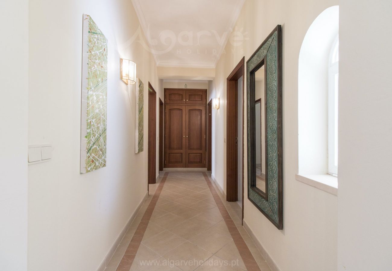 Villa in Vilamoura - Villa Magellan | 4 Bedrooms | Golf Front | Vilamoura