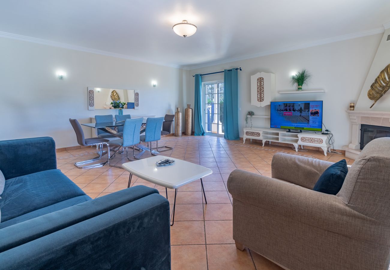 Villa in Albufeira - Villa Tulipa | 4 Bedrooms | Private Swimming Pool | Albufeira