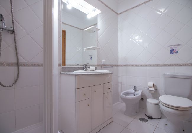 Villa in Galé - Villa Azul | 4 Bedrooms | Easy Walking to the Beach | Galé Villa in Galé - Villa Azul | 4 Bedrooms | Easy Walking to the Beach | Galé