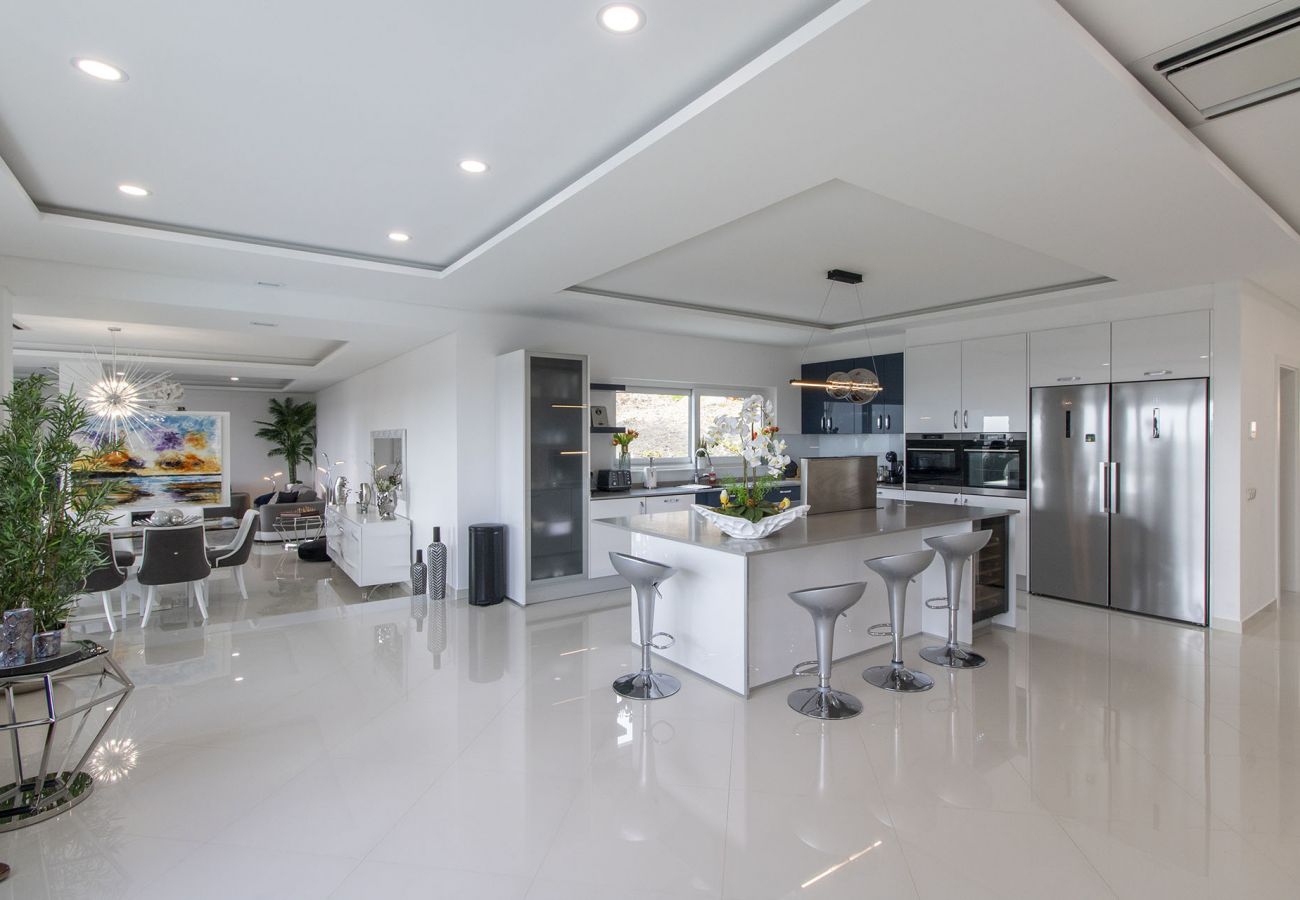 Villa in Almancil - Villa Monroy | 4 Bedrooms | Modern | Caliços