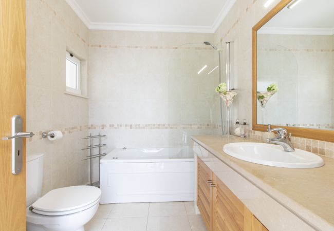 House in Albufeira - Casa Coral | 3 Bedrooms | Great Views | Modern House in Albufeira - Casa Coral | 3 Bedrooms | Great Views | Modern