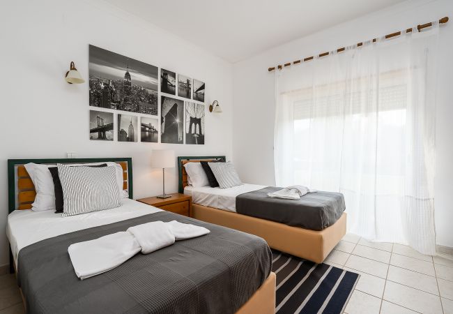Apartment in Lagos - Meia Praia Beach: GOLF| Perfect for Families | Entire Apt Apartment in Lagos - Meia Praia Beach: GOLF| Perfect for Families | Entire Apt
