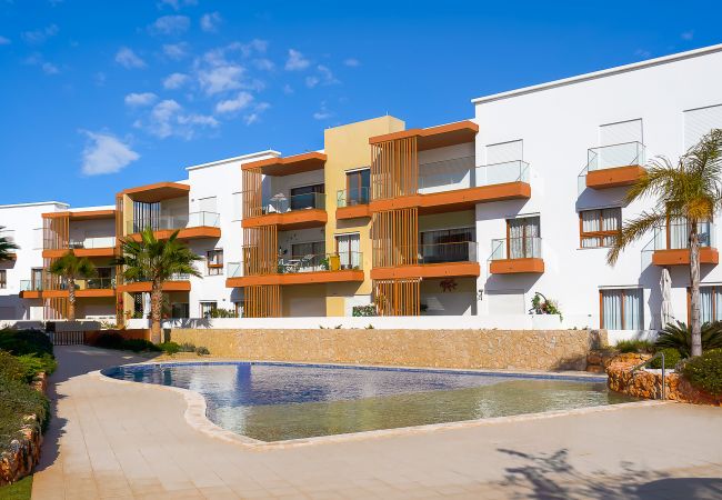 Apartment in Portimão - Praia da Rocha: Pool | Beach| Family Time Apartment in Portimão - Praia da Rocha: Pool | Beach| Family Time