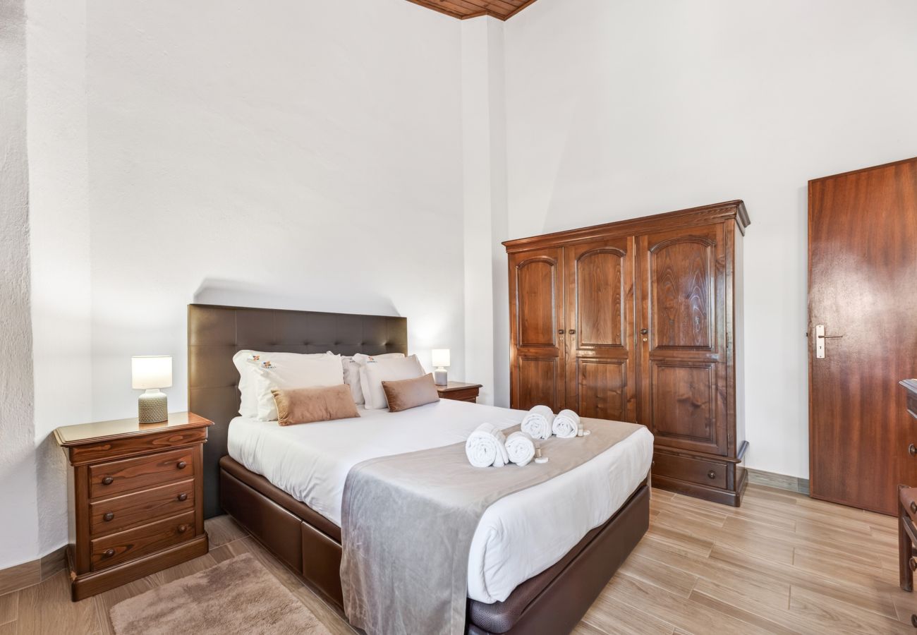 House in Albufeira - Casa da Aldeia | 4 Bedrooms | Next to Pine Cliffs | Olhos de Água