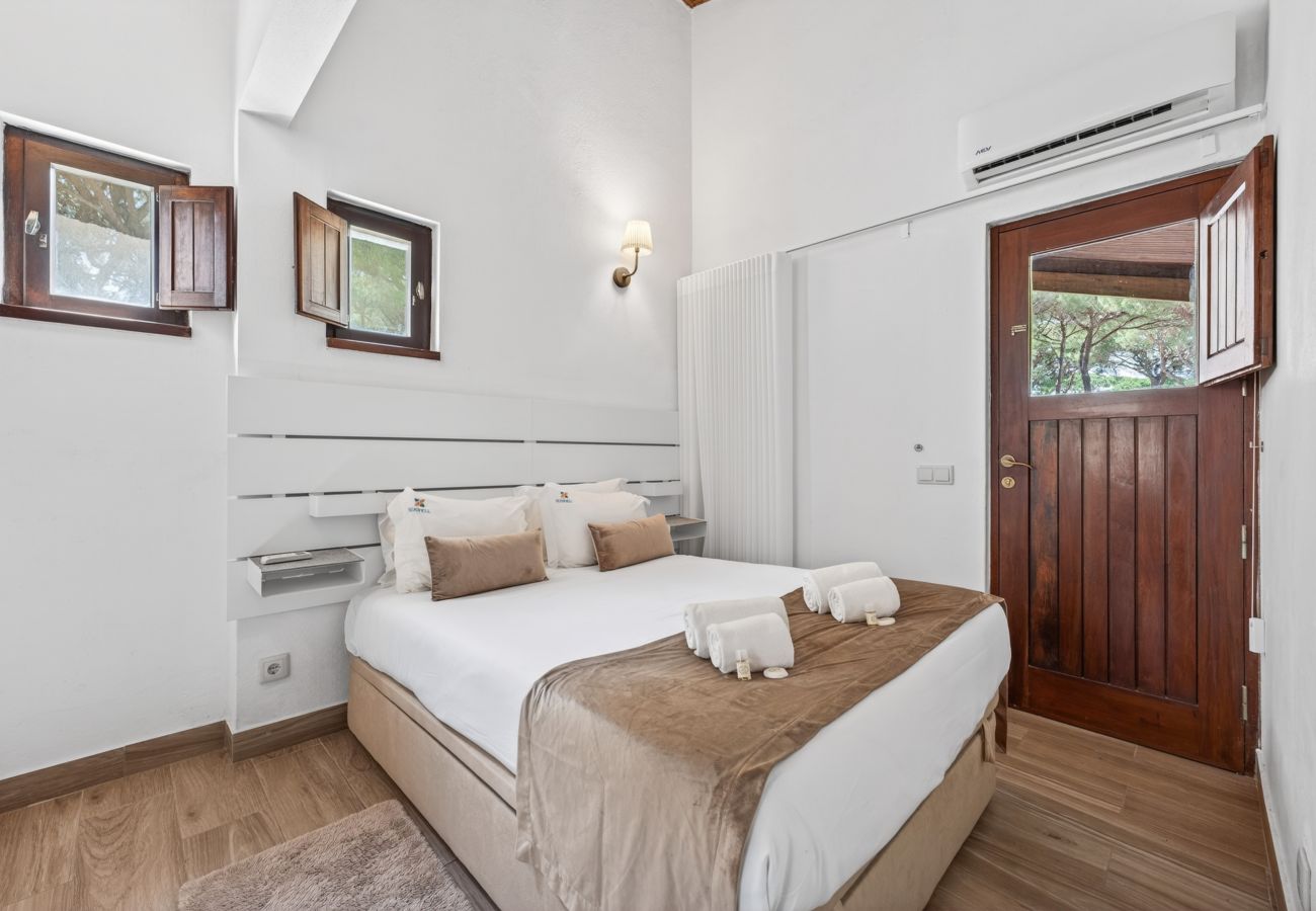 House in Albufeira - Casa da Aldeia | 4 Bedrooms | Next to Pine Cliffs | Olhos de Água