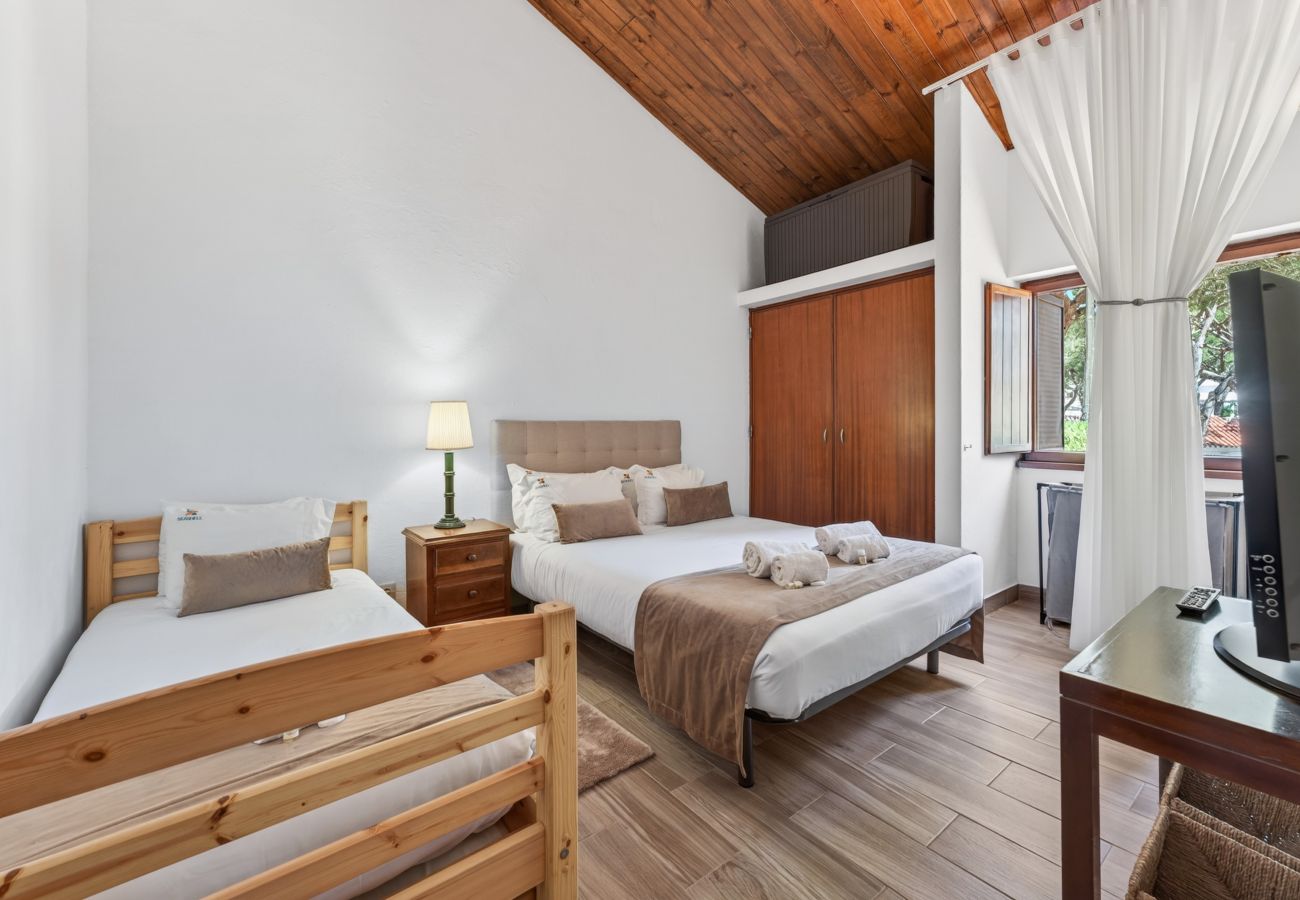 House in Albufeira - Casa da Aldeia | 4 Bedrooms | Next to Pine Cliffs | Olhos de Água