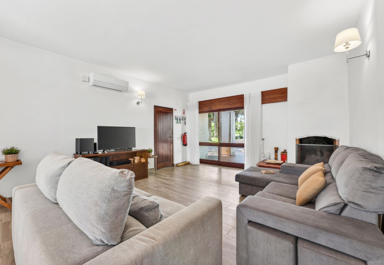 House in Albufeira - Casa da Aldeia | 4 Bedrooms | Next to Pine Cliffs | Olhos de Água