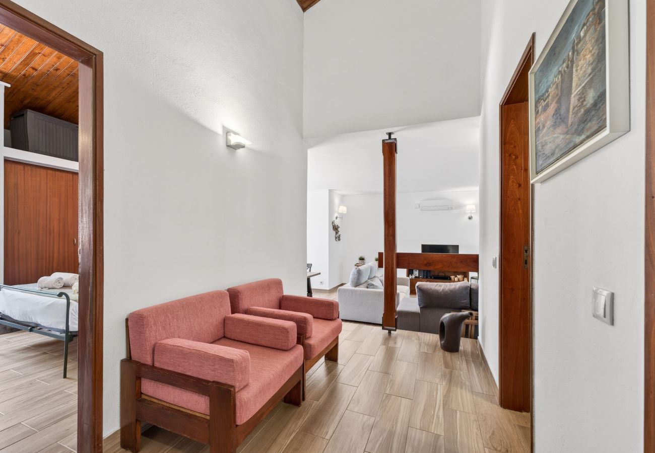 House in Albufeira - Casa da Aldeia | 4 Bedrooms | Next to Pine Cliffs | Olhos de Água