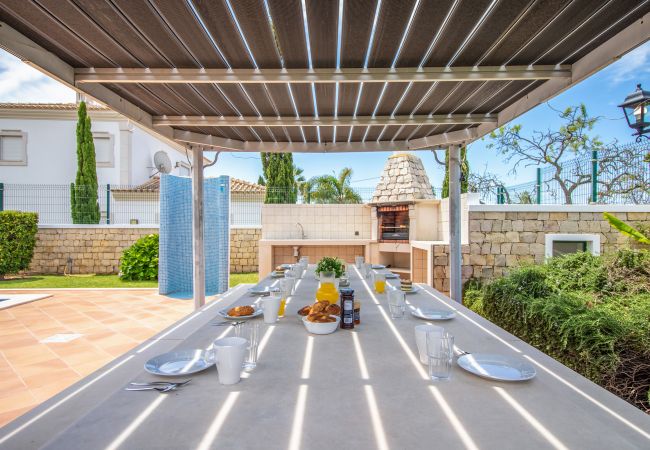 Villa in Albufeira - Villa Iris | 5 Bedrooms | Premium | Galé Villa in Albufeira - Villa Iris | 5 Bedrooms | Premium | Galé