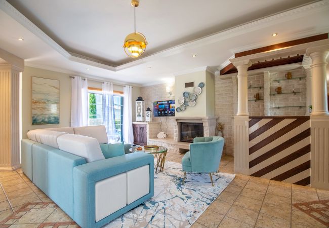 Villa in Albufeira - Villa Iris | 5 Bedrooms | Premium | Galé Villa in Albufeira - Villa Iris | 5 Bedrooms | Premium | Galé