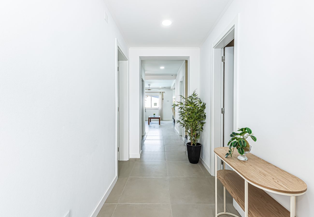 Villa in Lagos - Chilling in Lagos: Location | Pool | BBQ | Friends 