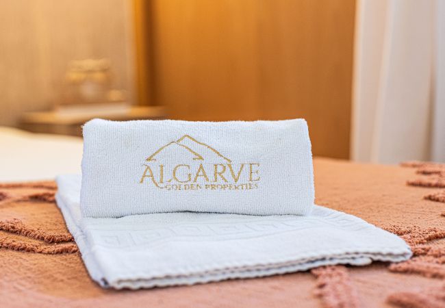 Apartment in Lagos - Marina Park | Outside Pool | Garage | Balcony Apartment in Lagos - Marina Park | Outside Pool | Garage | Balcony