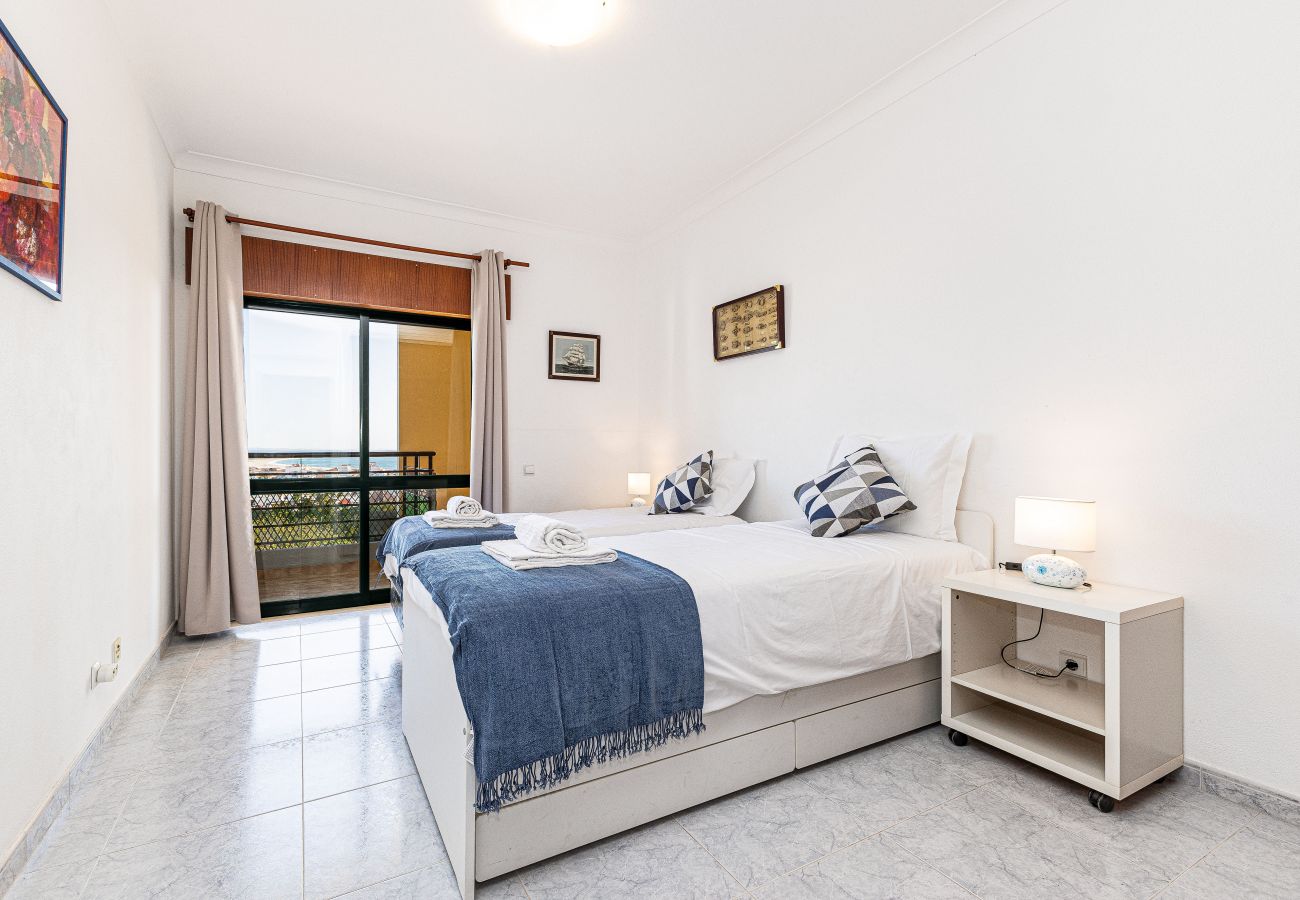 Apartment in Lagos - Lagos: Sea View | Near the City Center | AC
