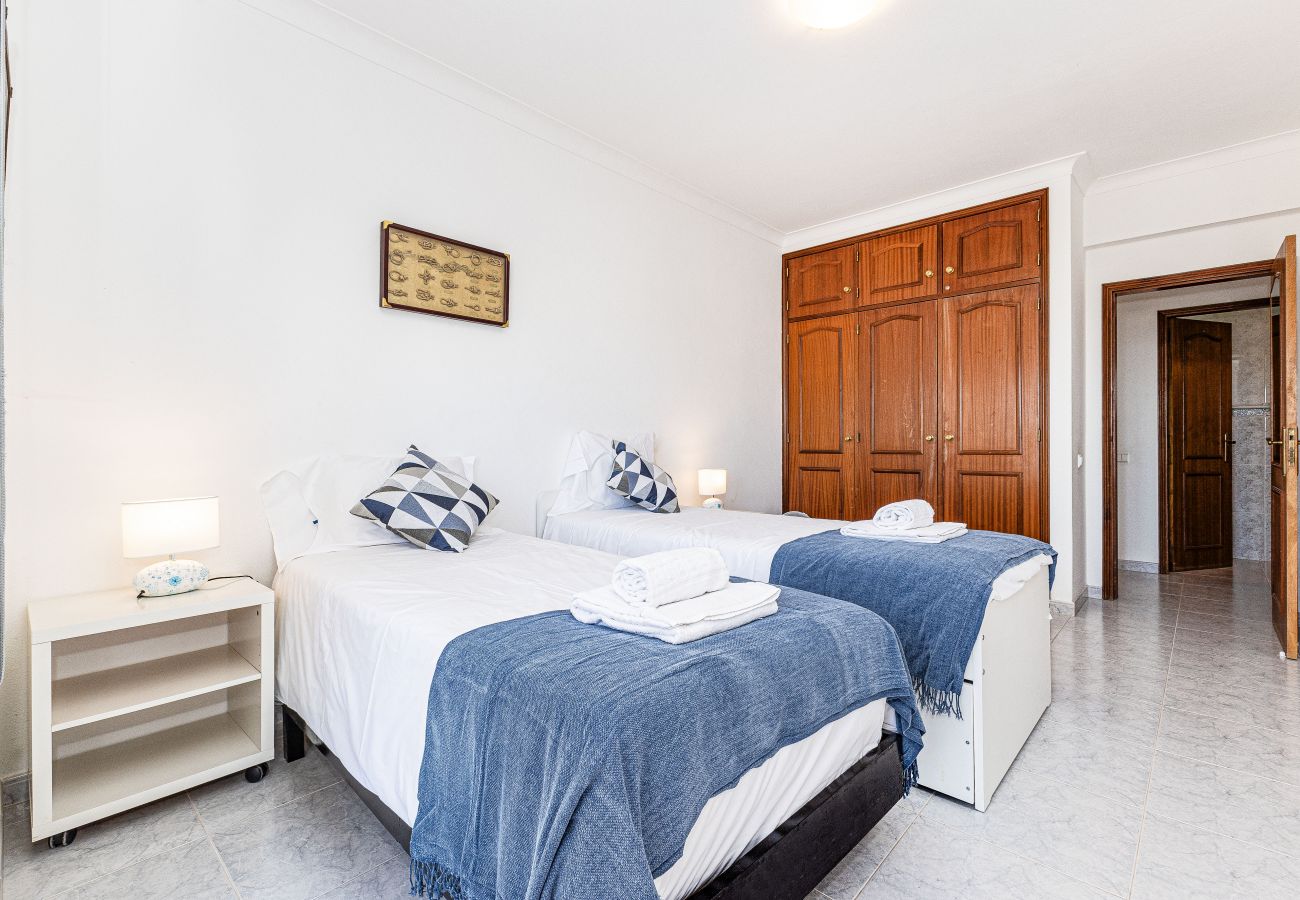 Apartment in Lagos - Lagos: Sea View | Near the City Center | AC