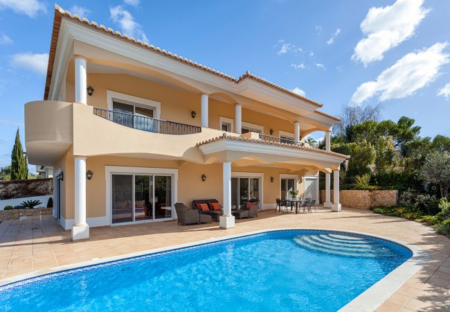 Villa/Dettached house in Almancil - Villa Calla