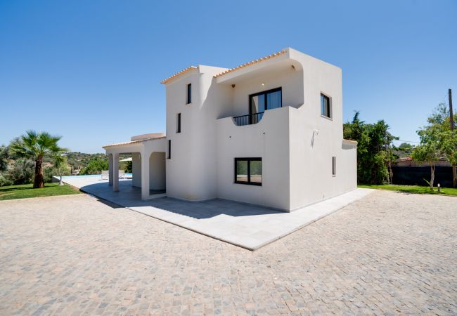 Villa in Loulé - Quinta do Cerro | 4 Bedrooms | Quiet | Loulé Villa in Loulé - Quinta do Cerro | 4 Bedrooms | Quiet | Loulé