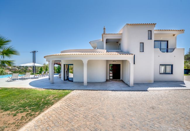 Villa in Loulé - Quinta do Cerro | 4 Bedrooms | Quiet | Loulé Villa in Loulé - Quinta do Cerro | 4 Bedrooms | Quiet | Loulé