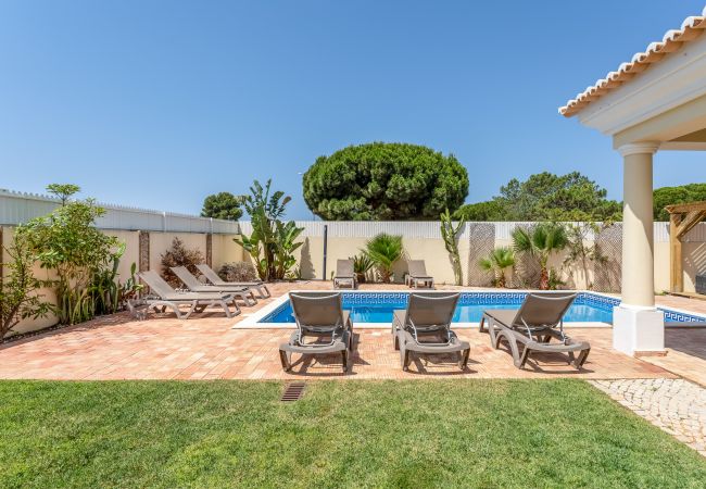 Villa in Albufeira - Villa Castelo | 4 Bedrooms | Castelo Beach | Galé Villa in Albufeira - Villa Castelo | 4 Bedrooms | Castelo Beach | Galé