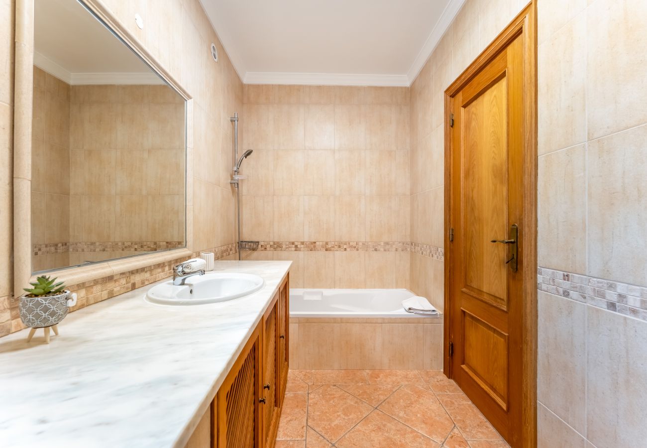 Villa in Albufeira - Villa Castelo | 4 Bedrooms | Castelo Beach | Galé