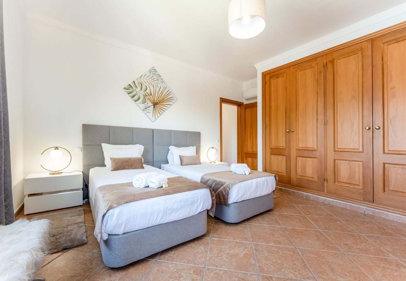 Villa in Albufeira - Villa Castelo | 4 Bedrooms | Castelo Beach | Galé