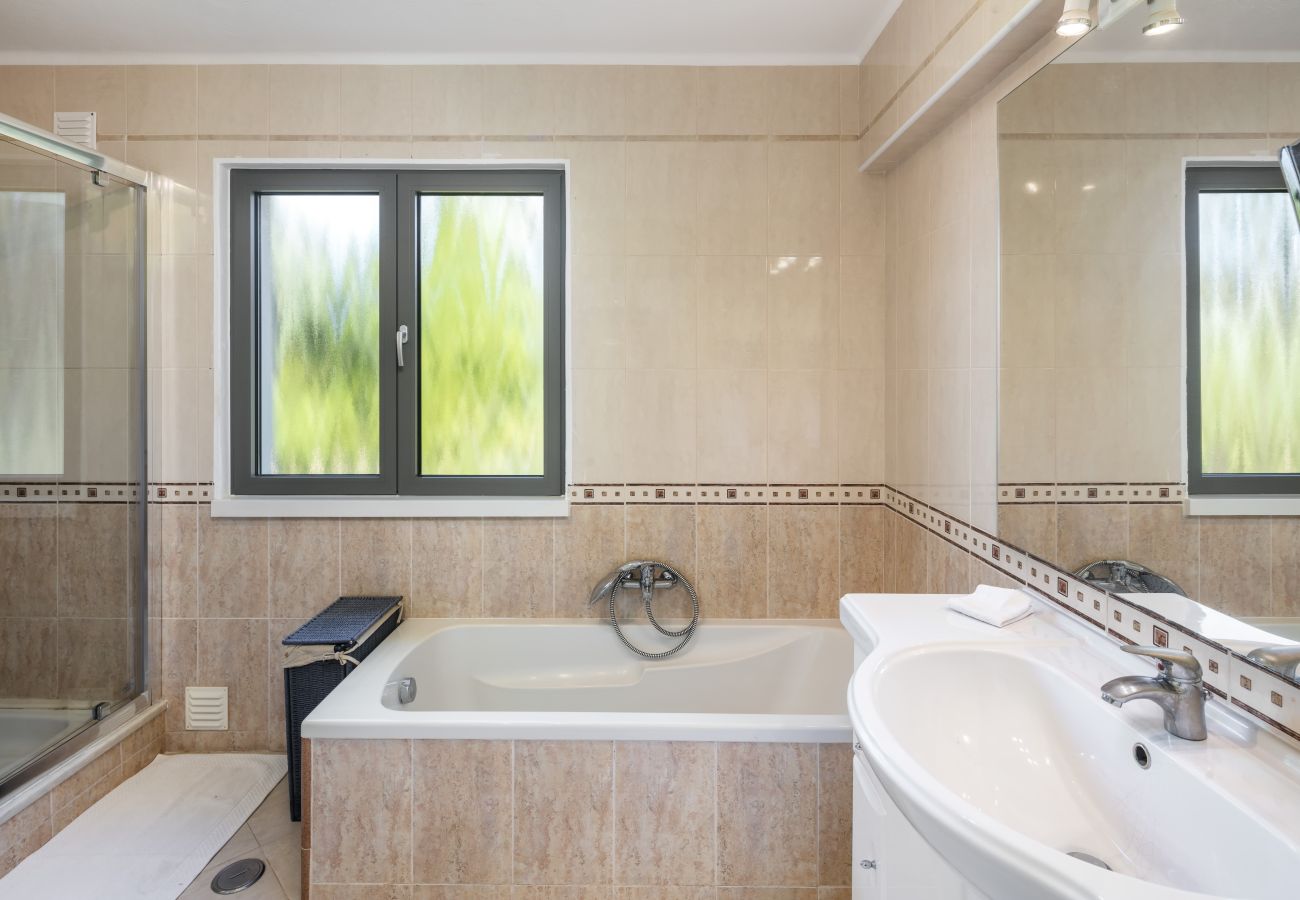 Villa in Almancil - Villa Lakeside Villa in Almancil - Villa Lakeside