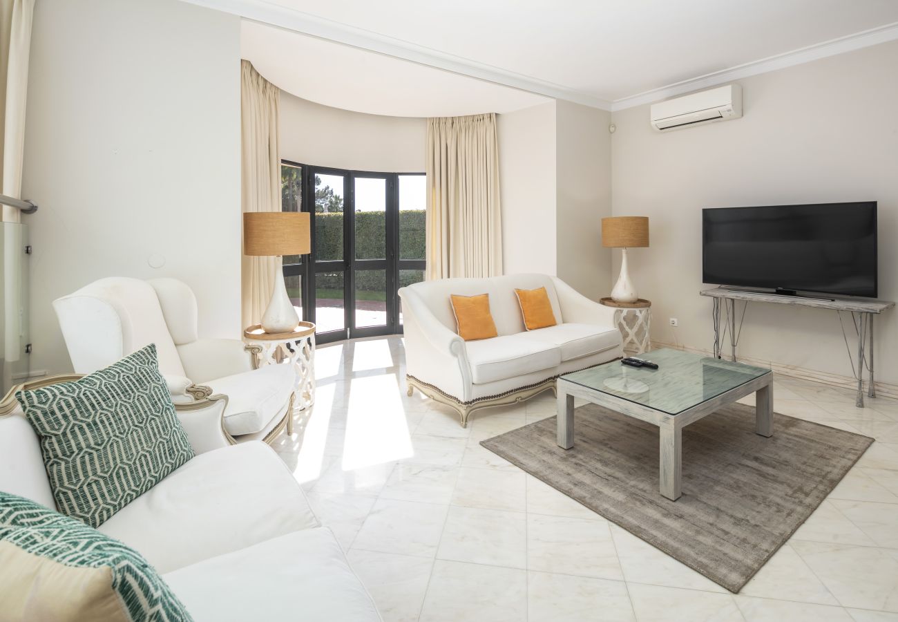 Villa in Almancil - Villa Lakeside Villa in Almancil - Villa Lakeside