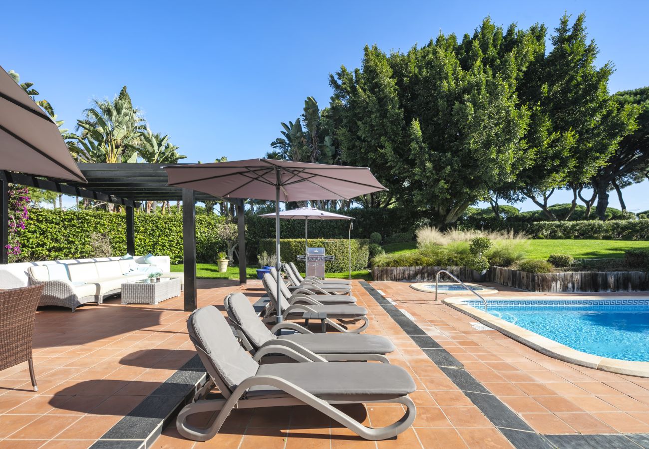 Villa in Almancil - Villa Lakeside Villa in Almancil - Villa Lakeside