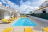 Villa in Albufeira - Villa Girassol | 5 Bedrooms | Central | Albufeira