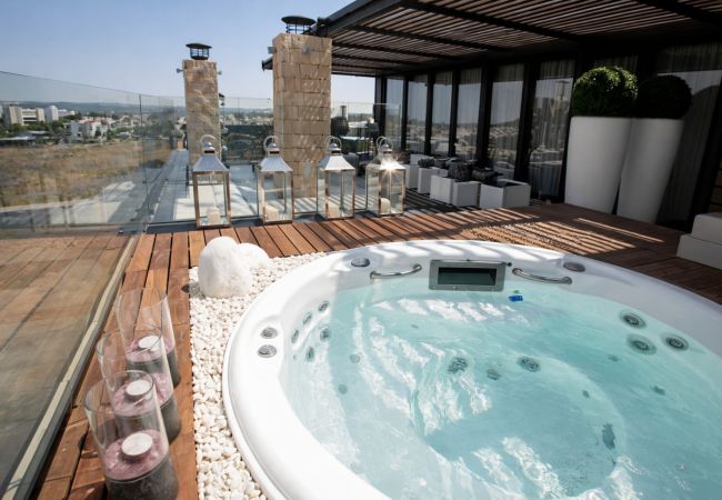Apartment in Albufeira - Penthouse Grand Noir | Outdoor Jacuzzi | Near the Strip