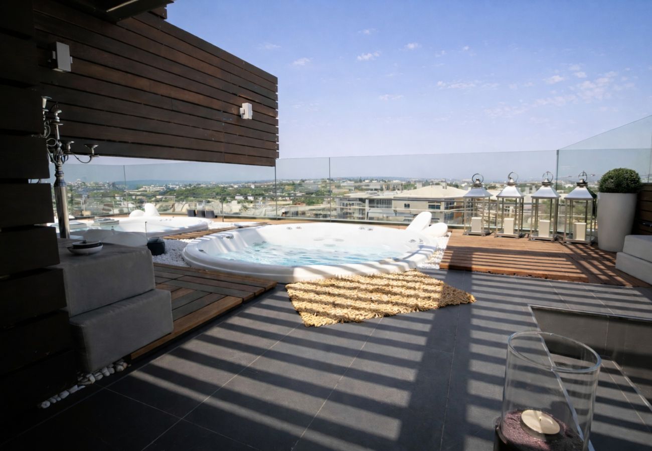 Apartment in Albufeira - Penthouse Grand Noir | Outdoor Jacuzzi | Near the Strip