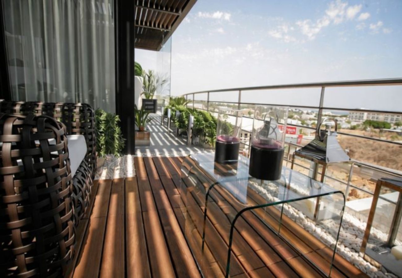 Apartment in Albufeira - Penthouse Grand Noir | Outdoor Jacuzzi | Near the Strip