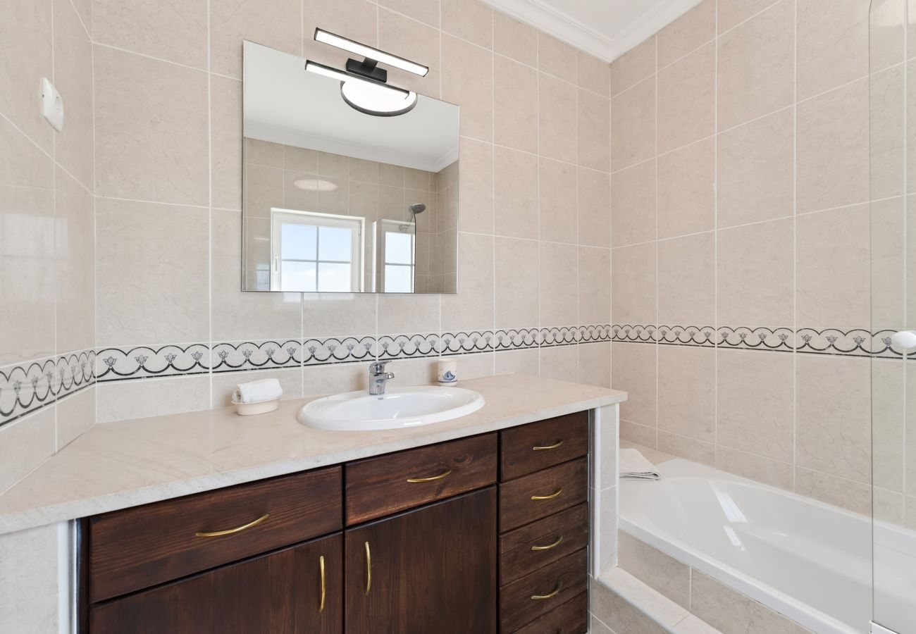 Villa in Albufeira - Villa Feliz | 4 bedrooms | Near Marina | Albufeira