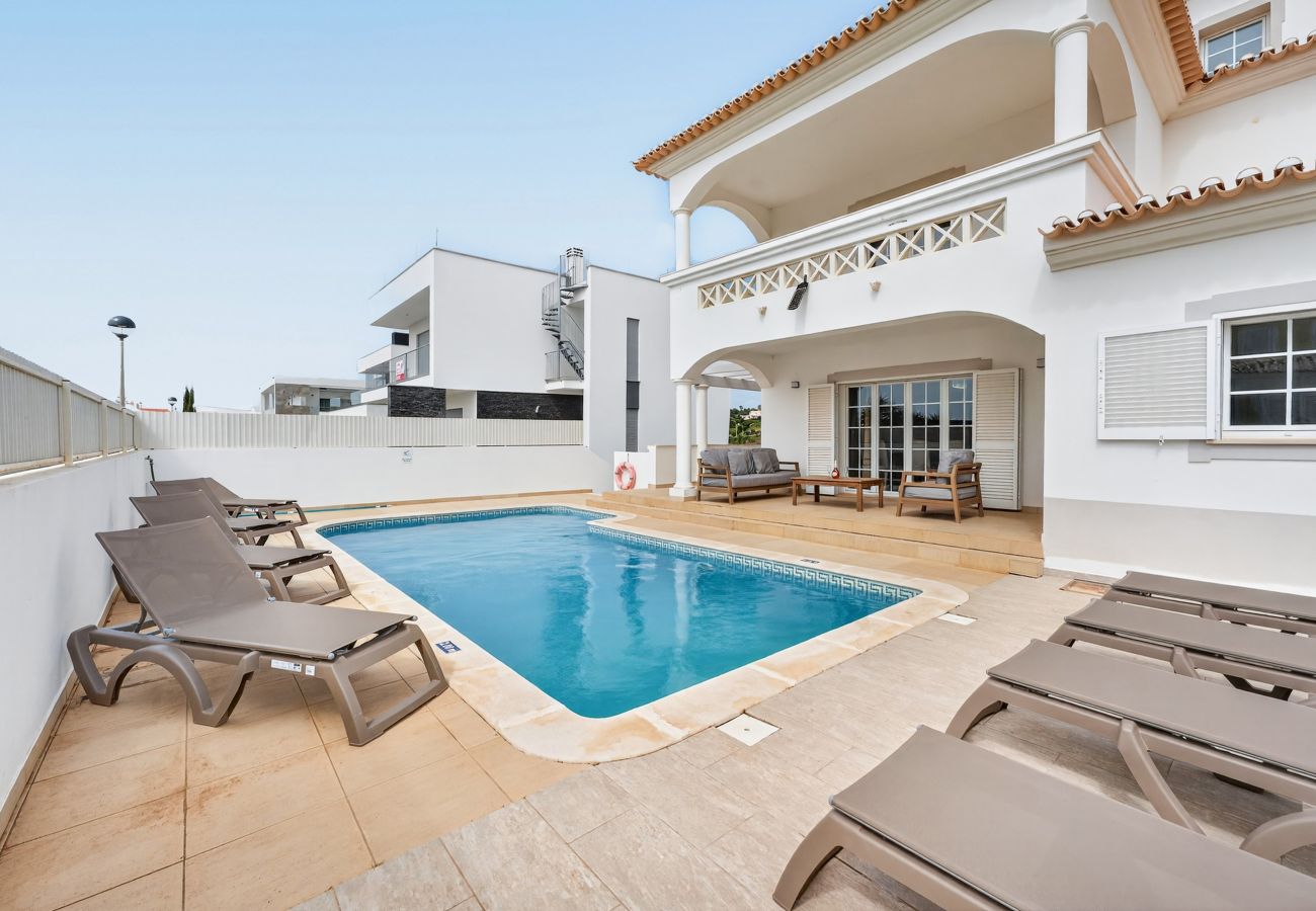 Villa in Albufeira - Villa Feliz | 4 bedrooms | Near Marina | Albufeira