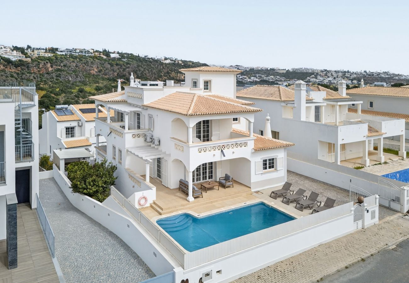Villa in Albufeira - Villa Feliz | 4 bedrooms | Near Marina | Albufeira