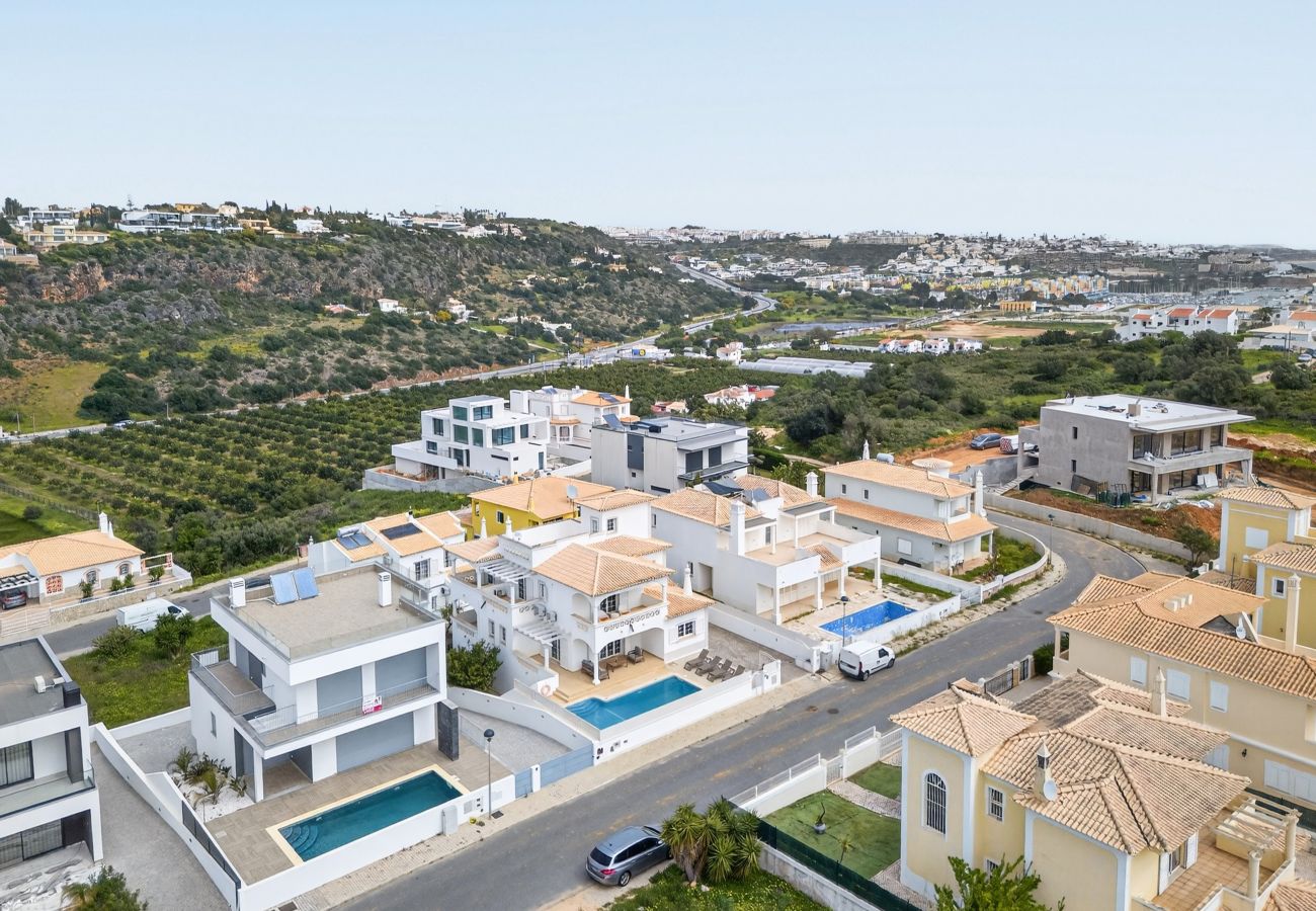 Villa in Albufeira - Villa Feliz | 4 bedrooms | Near Marina | Albufeira