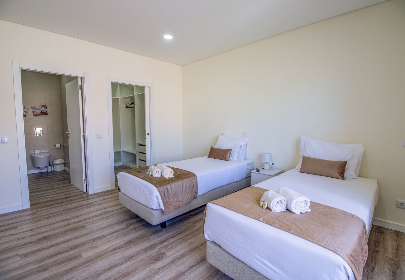 Apartment in Quarteira - Cabine Apartment | 3 bedrooms | Quarteira