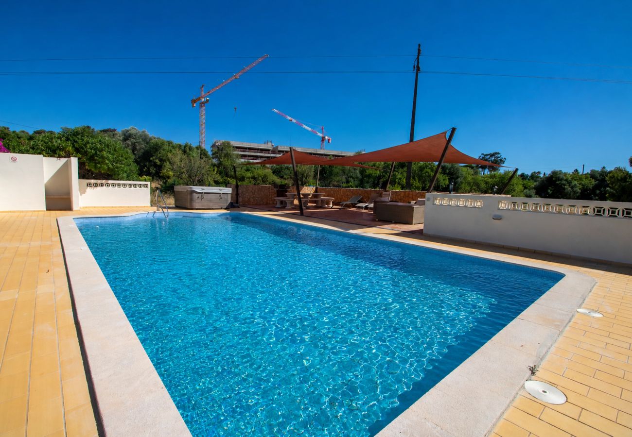 Villa in Carvoeiro - Villa Ursa | 6 bedrooms | Jacuzzi | Benagil